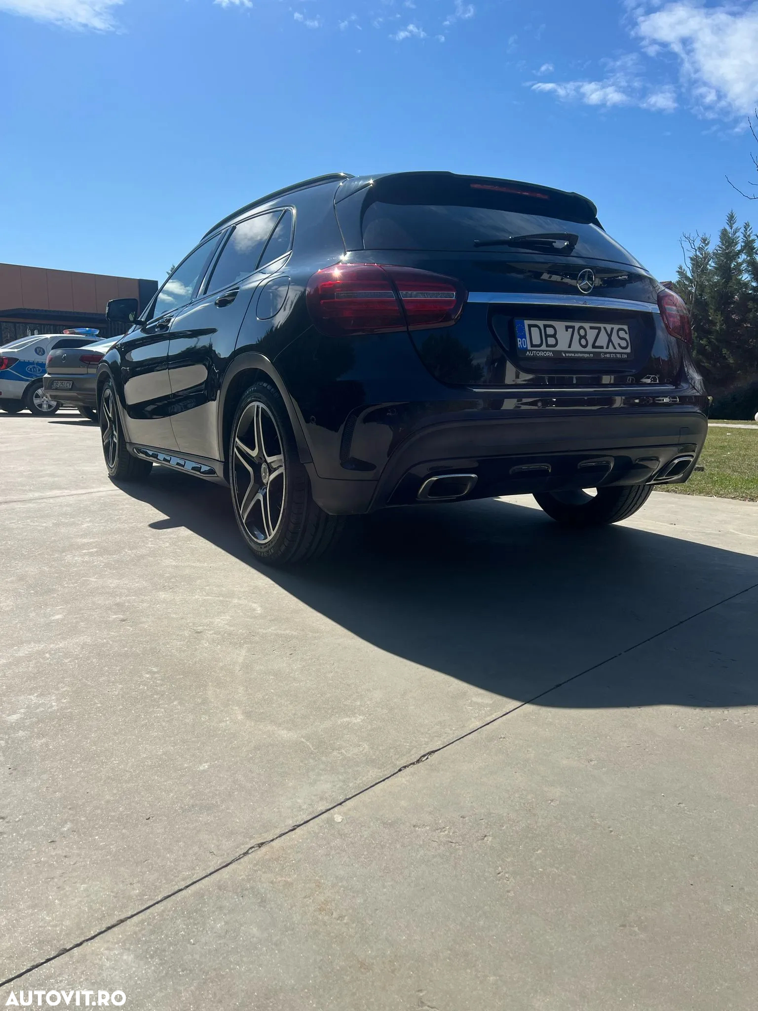 Mercedes-Benz GLA - 13