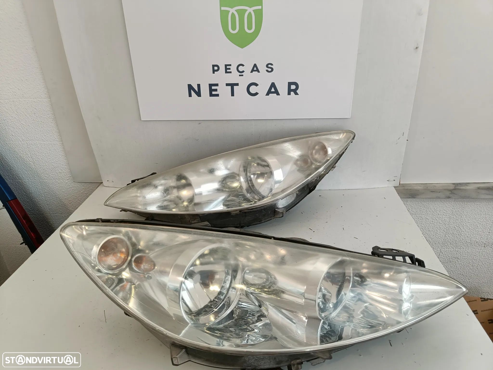 farol óptica esquerdo Peugeot 308 2008 - 1