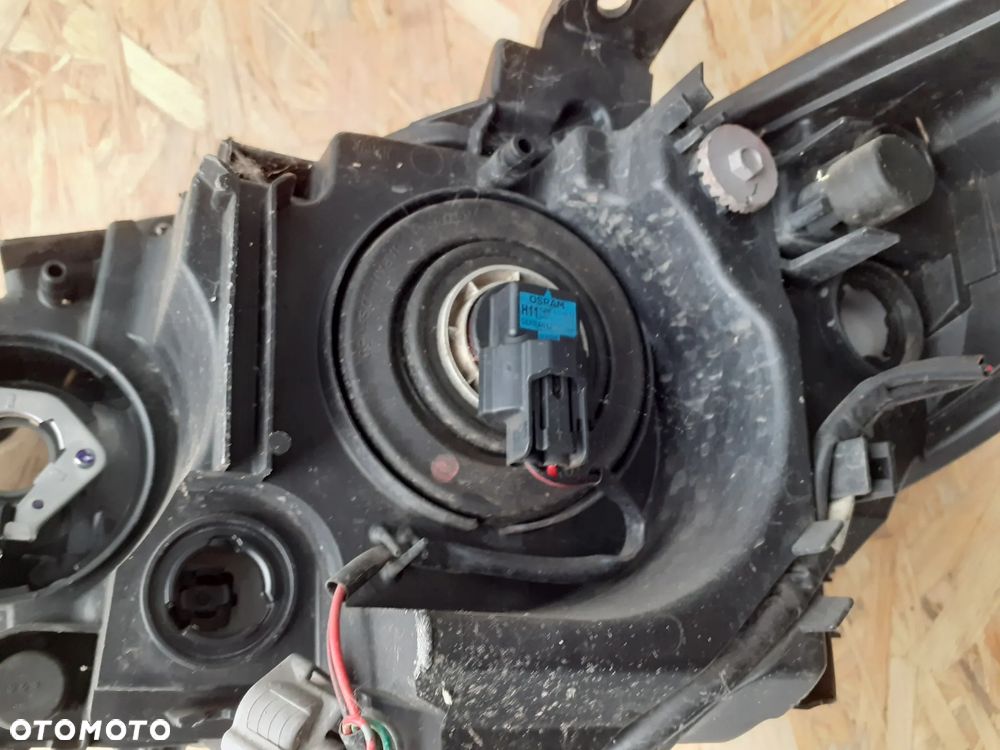 12138 Lampa prawy przód Mazda 6 12- - 6