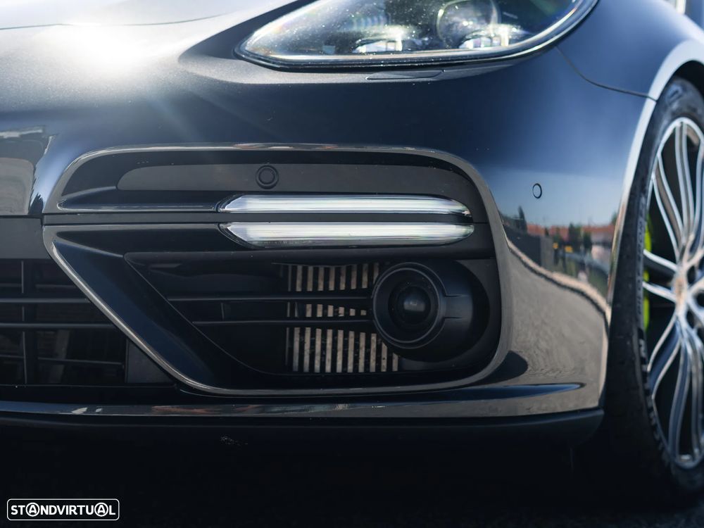 Porsche Panamera Sport Turismo Turbo S E-Hybrid - 34