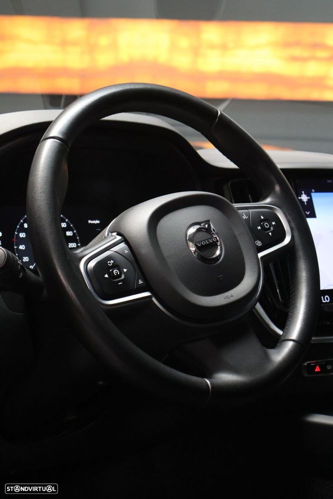 Volvo XC 60 D4 AWD Geartronic Momentum - 20