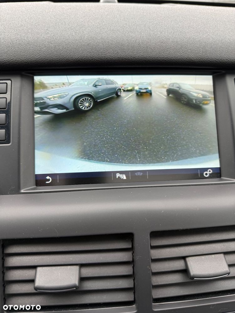 Land Rover Discovery Sport 2.0 TD4 HSE - 28