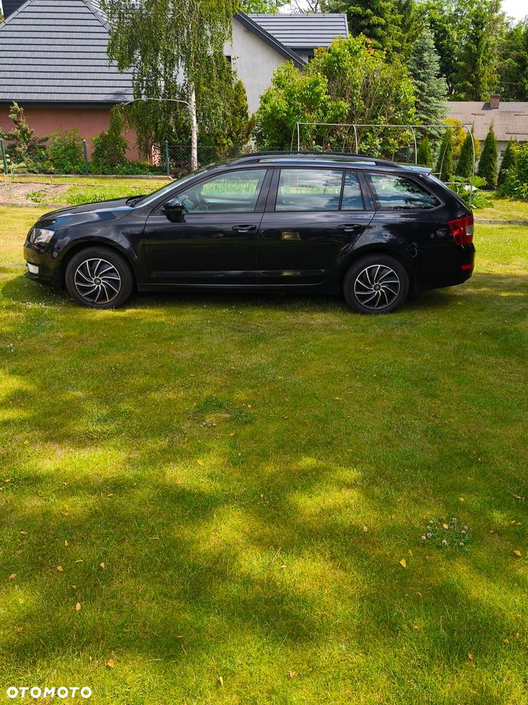 Skoda Octavia 1.6 TDI DPF Ambition - 3