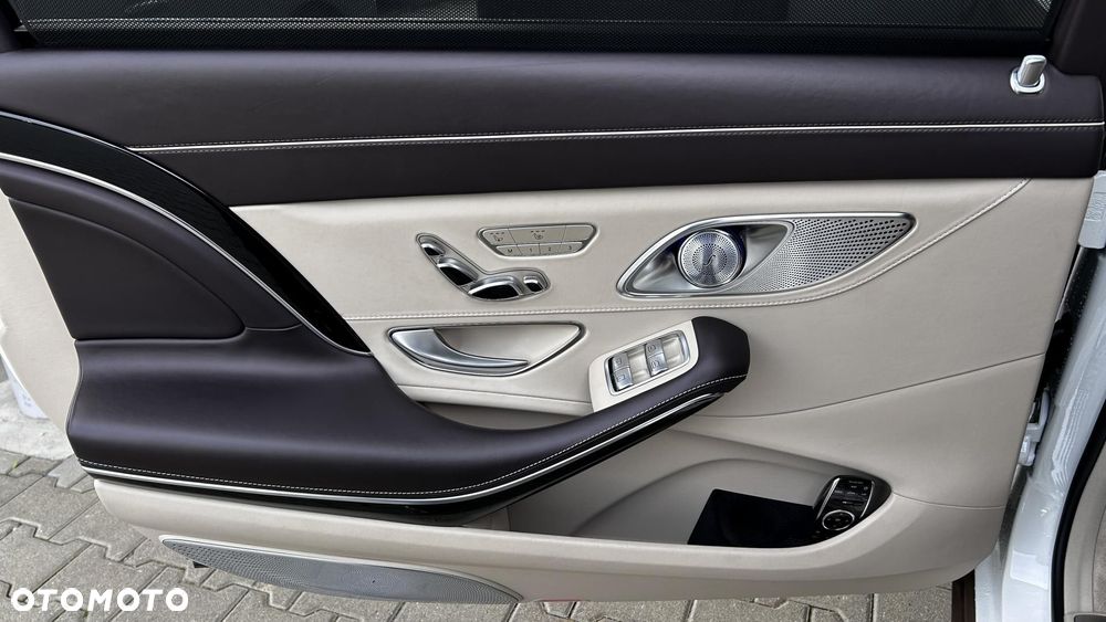 Mercedes-Benz Klasa S 560 4-Matic L 9G-TRONIC - 27