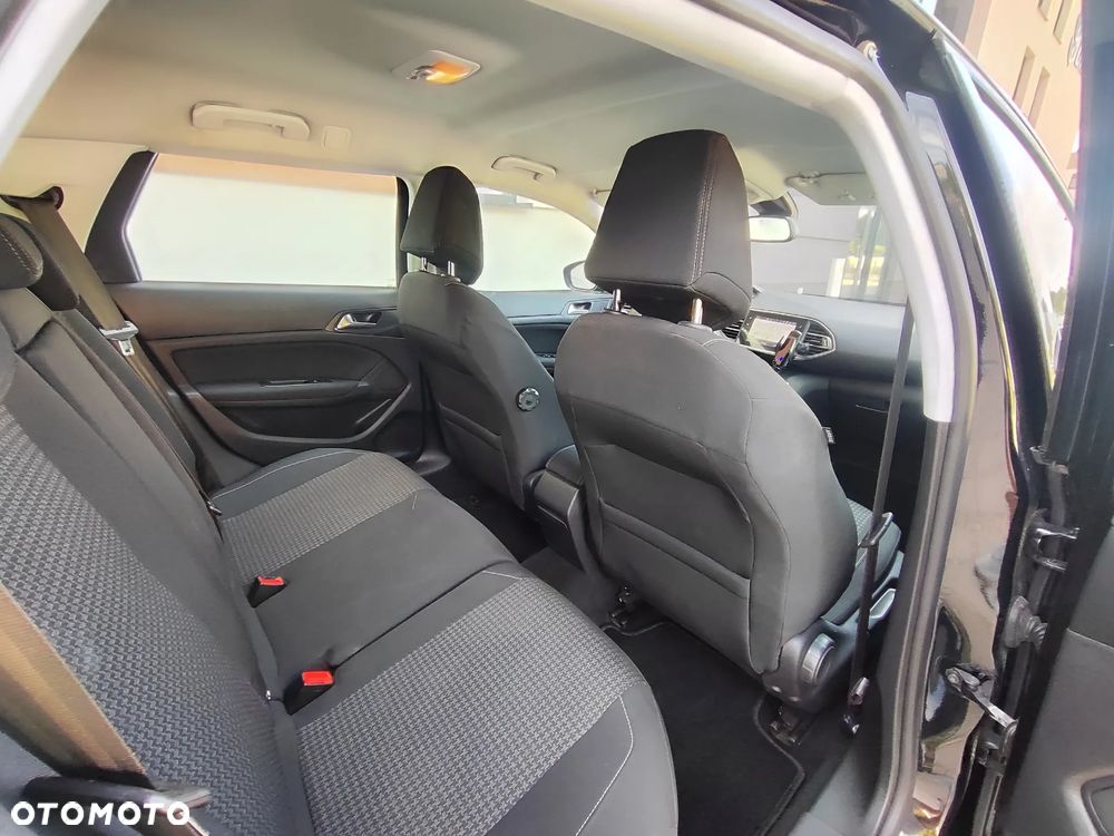 Peugeot 308 BlueHDi 130 EAT6 Stop & Start Active - 16