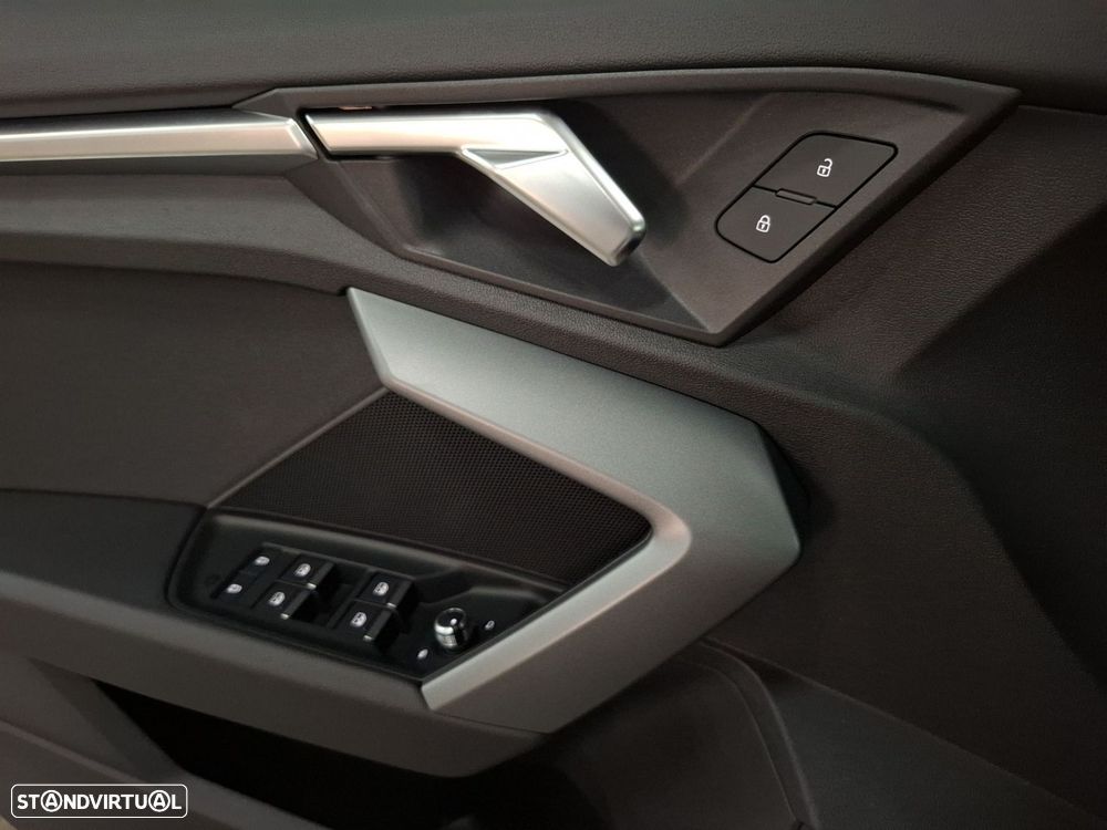 Audi A3 Sportback 30 TFSI Advanced S tronic - 23