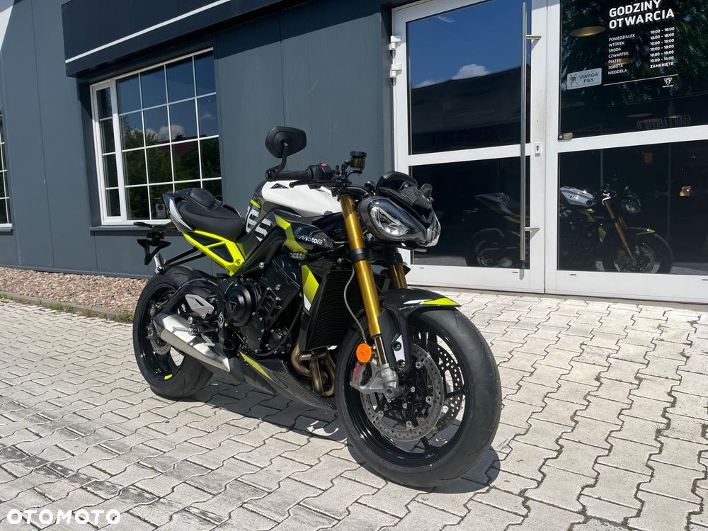 Triumph Street Triple - 2