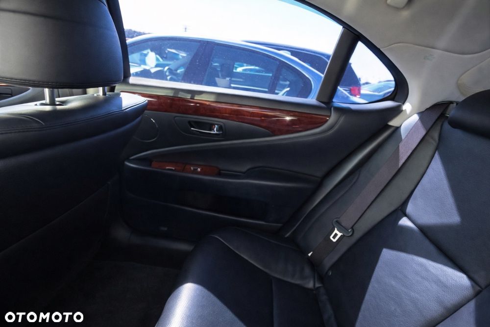 Lexus LS 460 Luxury Line - 18