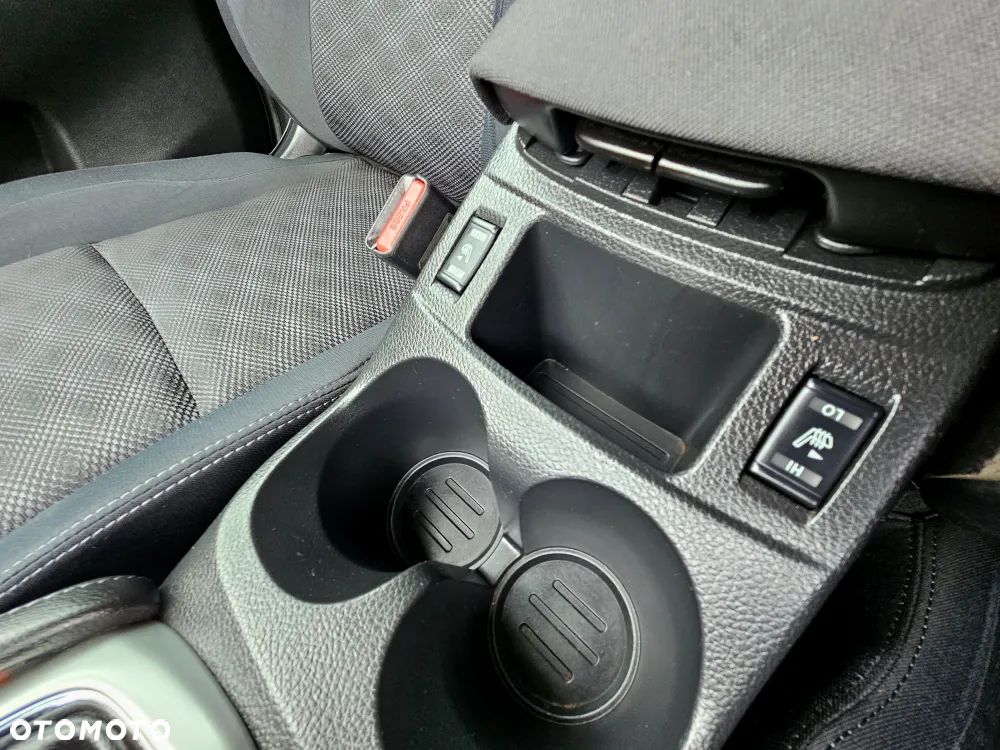 Nissan Qashqai 1.6 DCi ALL-MODE 4x4i ACENTA - 19