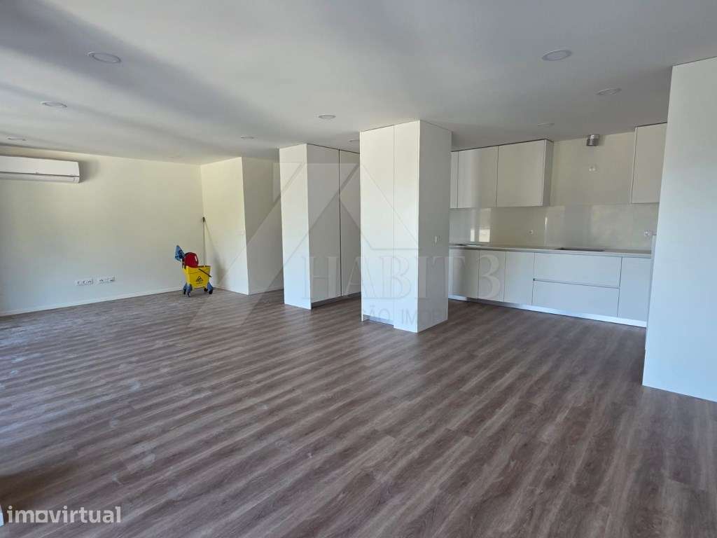 Apartamento T2 Duplex - com varandas de 34,25 m² - Grande imagem: 3/32