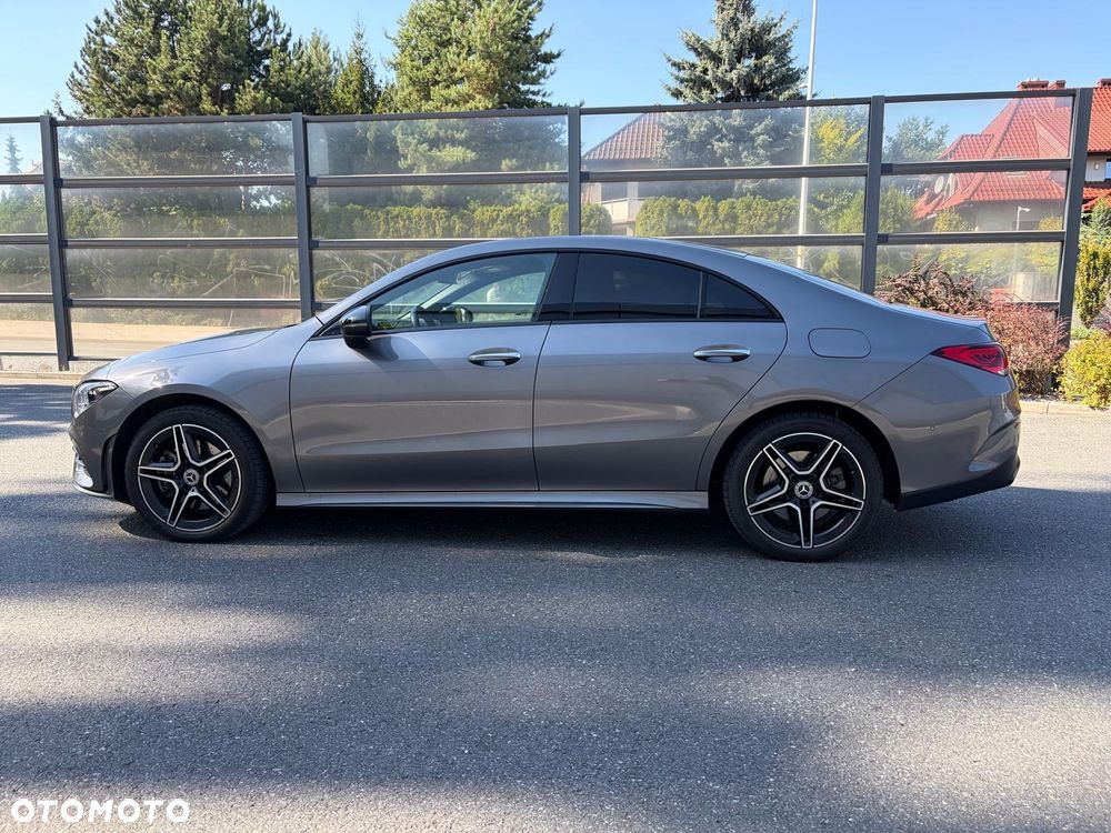 Mercedes-Benz CLA 250 E AMG Line 8G-DCT - 4