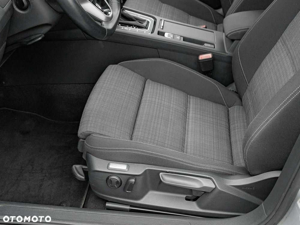 Volkswagen Passat 2.0 TSI Business DSG - 14