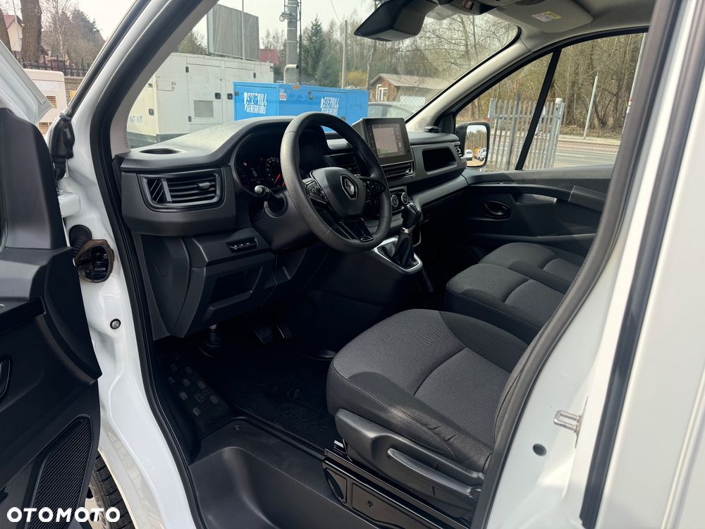 Renault Trafic - 16