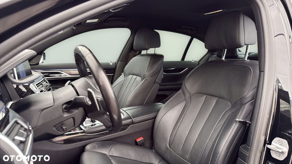 BMW Seria 7 740d xDrive mHEV sport - 11