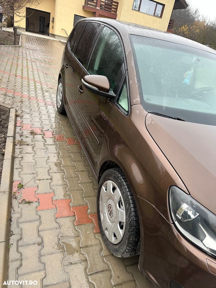 Volkswagen Touran - 5