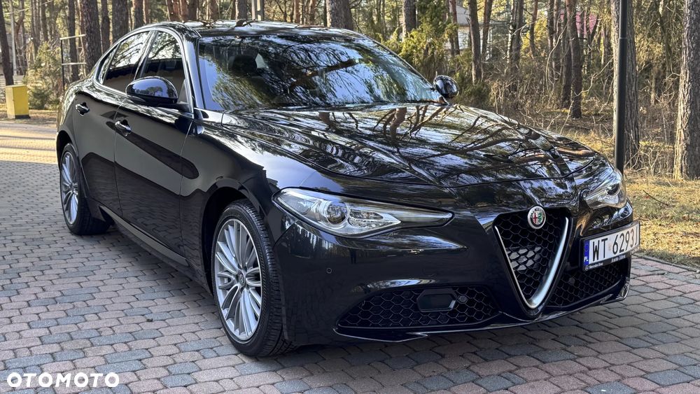 Alfa Romeo Giulia 2.0 Turbo 16V AT8-Q4 Ti - 1