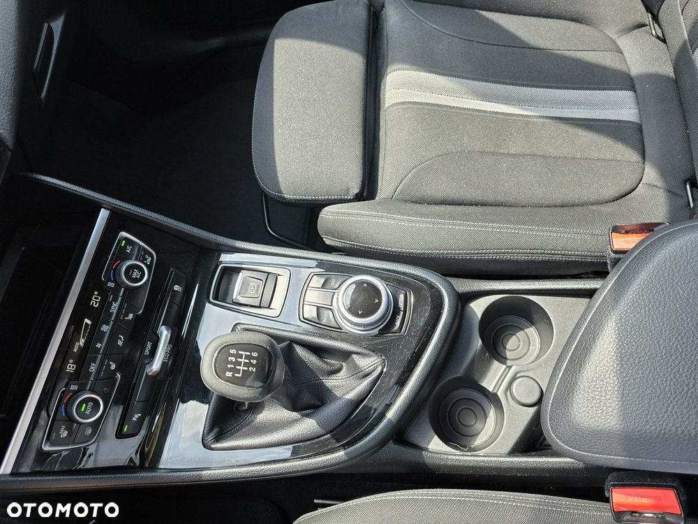 BMW Seria 2 218d Luxury Line - 30