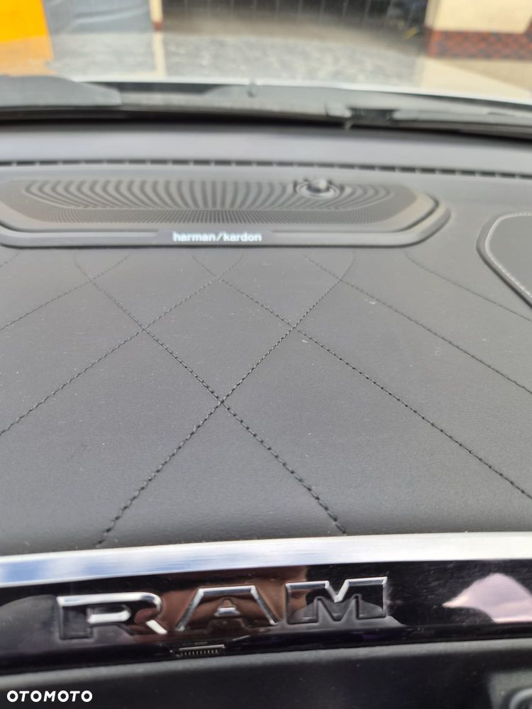 RAM 1500 - 10