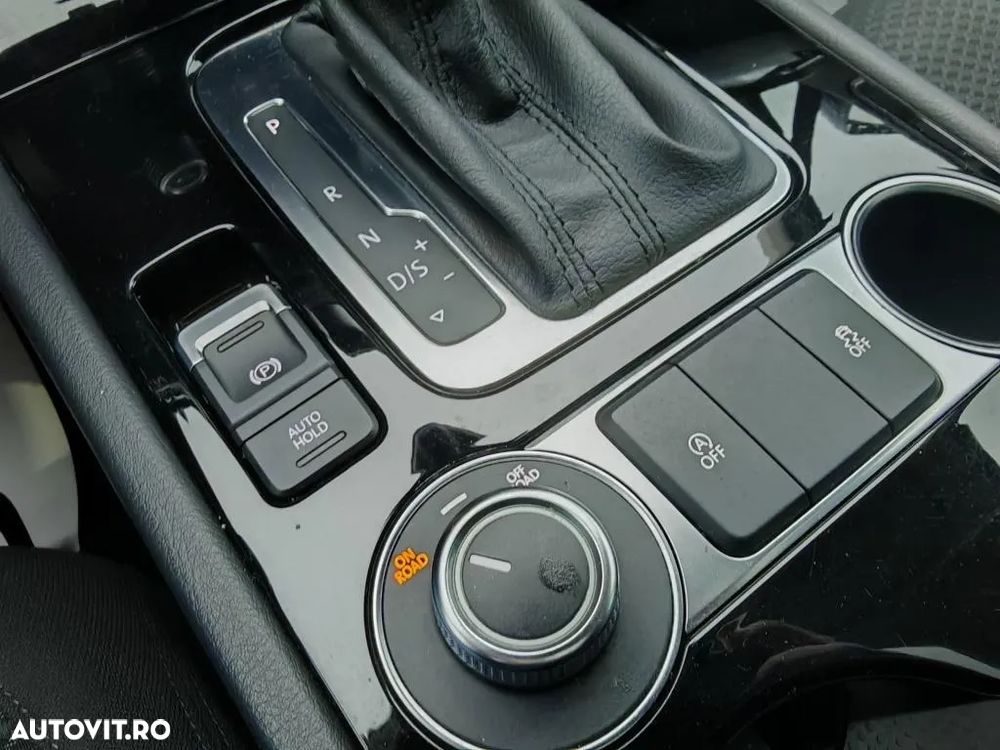 Volkswagen Touareg 3.0 V6 TDI SCR Blue Motion DPF Automatik - 12