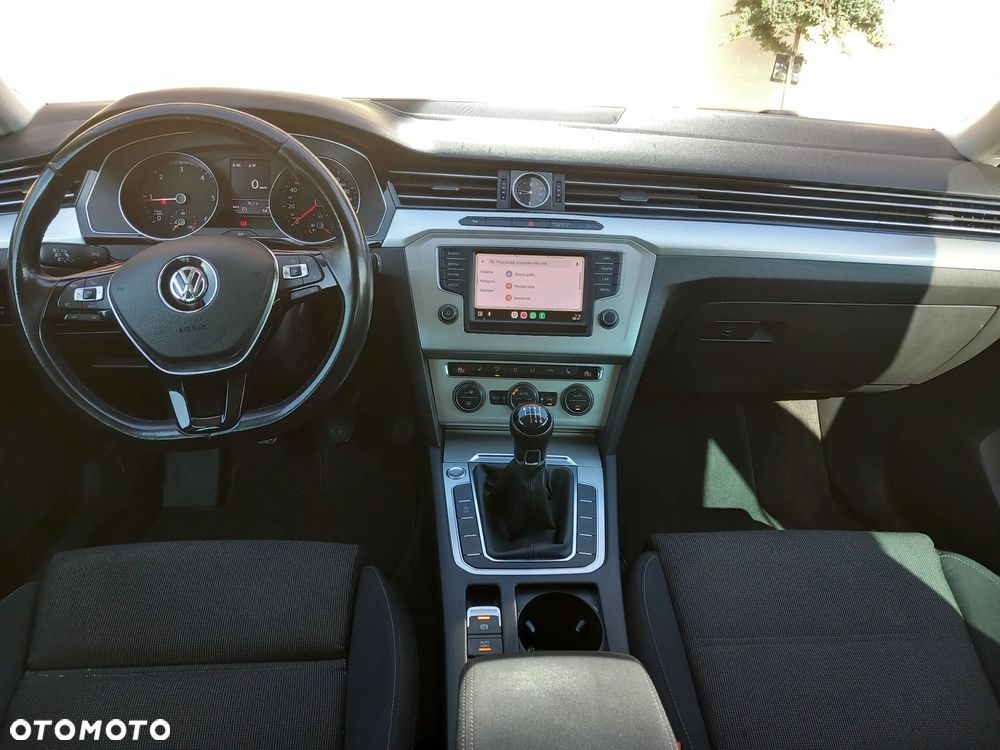 Volkswagen Passat 2.0 TDI (BlueMotion Technology) Comfortline - 9