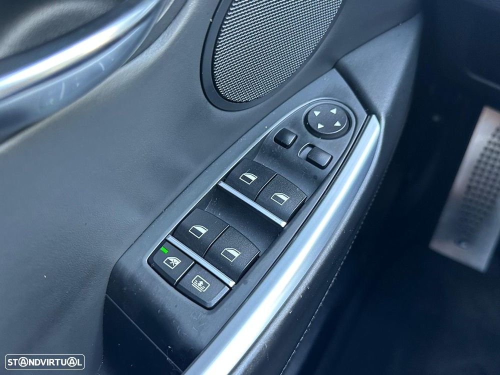 BMW 520 Gran Turismo d Pack M - 29