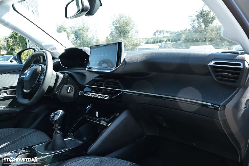 Peugeot 208 1.2 PureTech Allure - 12