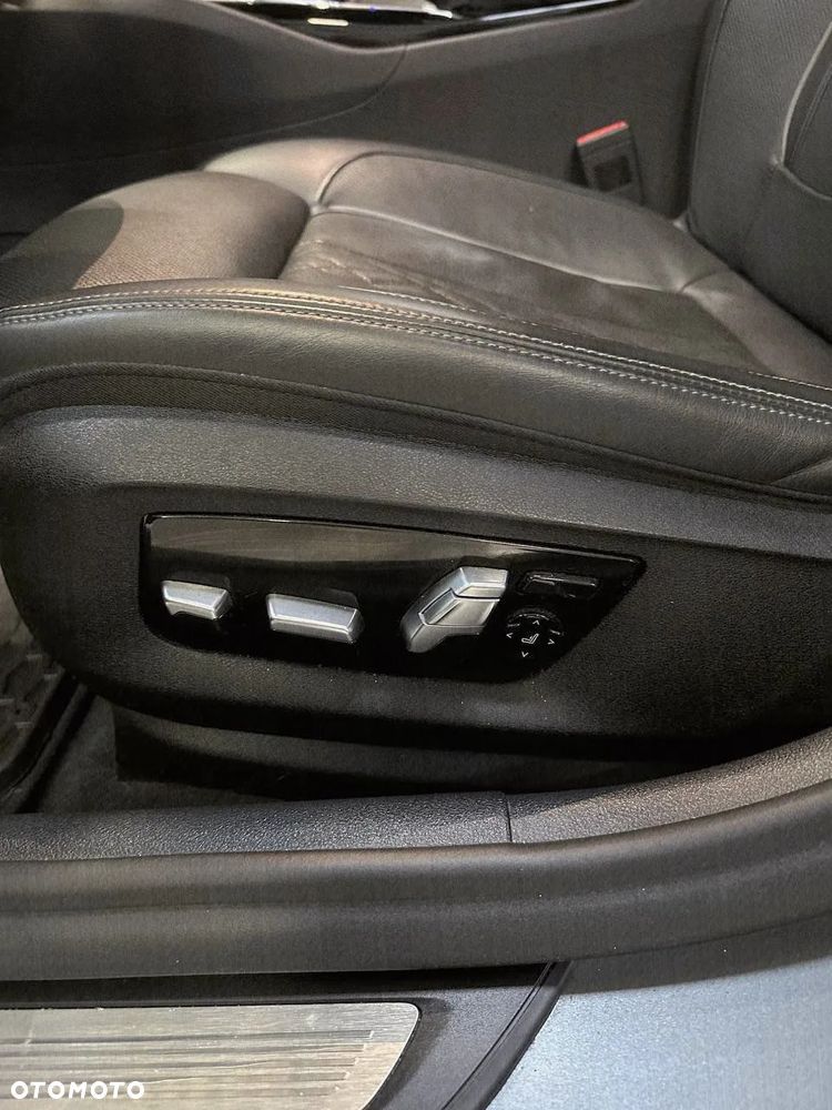 BMW Seria 5 520d xDrive - 18