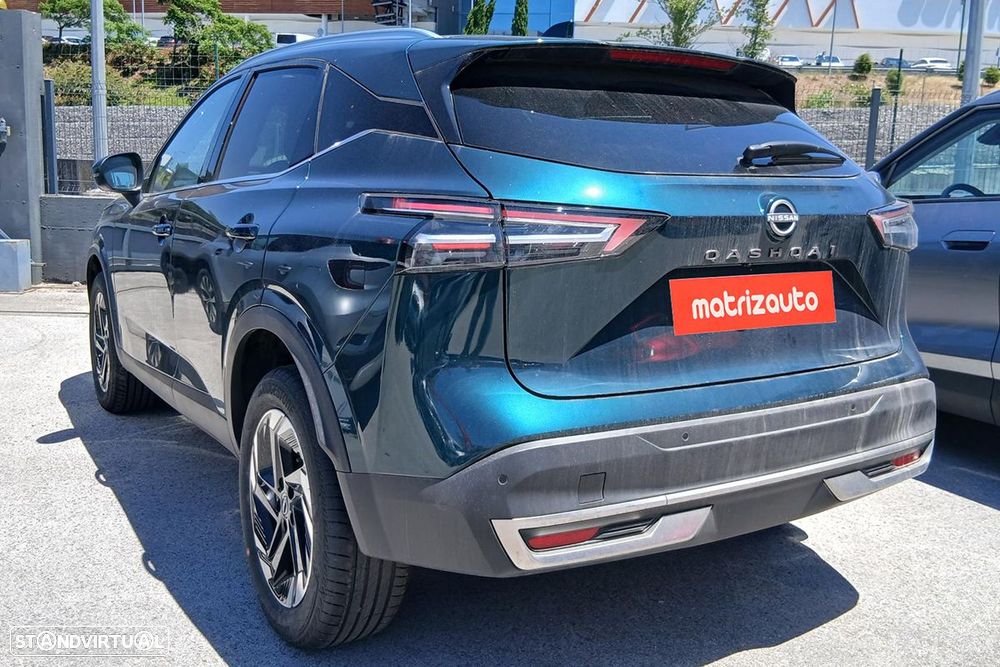 Nissan Qashqai 1.3 DIG-T N-Connecta LED Xtronic - 4