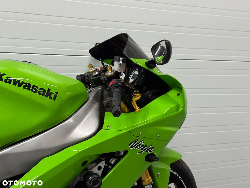 Kawasaki ZXR - 7