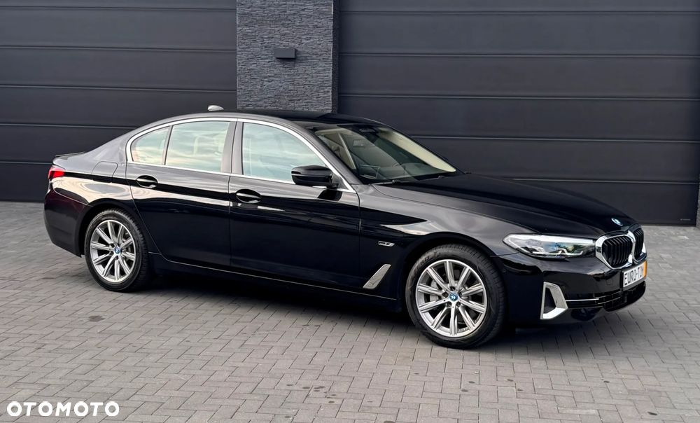 BMW Seria 5 530e Luxury Line sport - 11