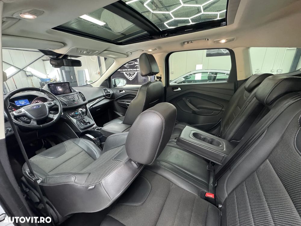 Ford Kuga 2.0 TDCi 4x4 Aut. Titanium - 4