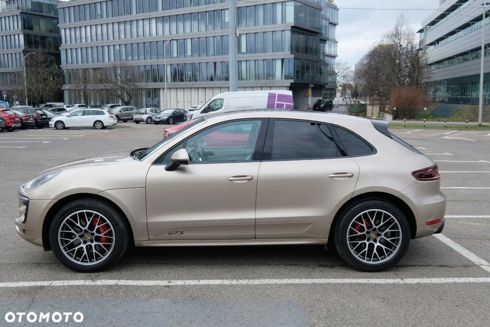 Porsche Macan - 2