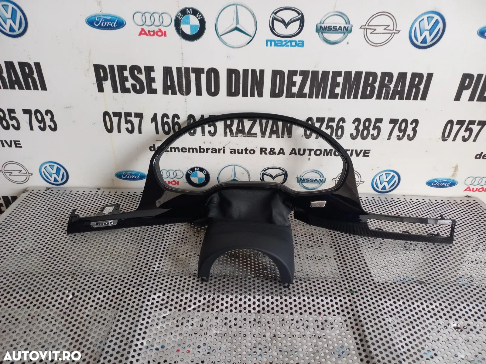 Ornament Rama Ceasuri Bord Negru Lucios Audi A8 4H D4 An 2010-2011-2012-2013-2014-2015-2016-2017 Vo - 7