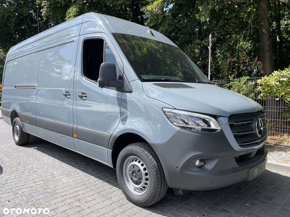 Mercedes-Benz Sprinter - 2