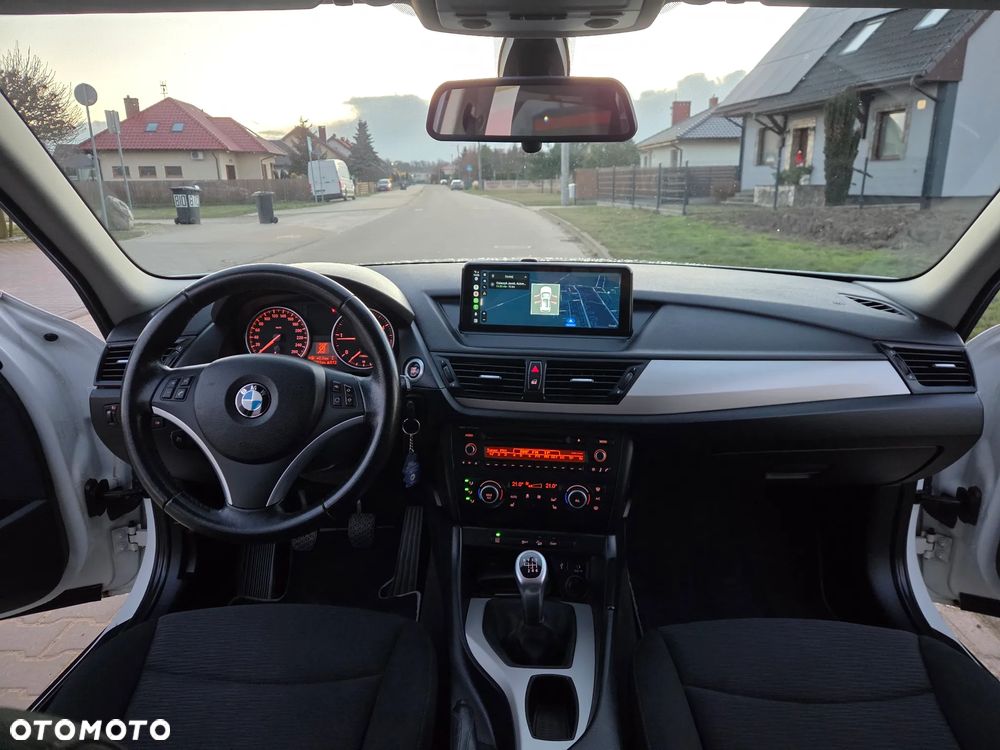 BMW X1 xDrive18d xLine - 17