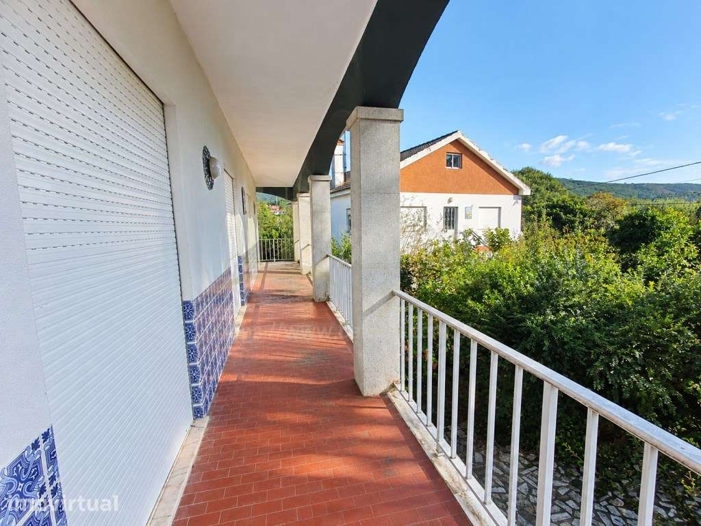 Moradia de 3 pisos com terreno junto ao rio Coura - Venade, Caminha - Grande imagem: 2/43