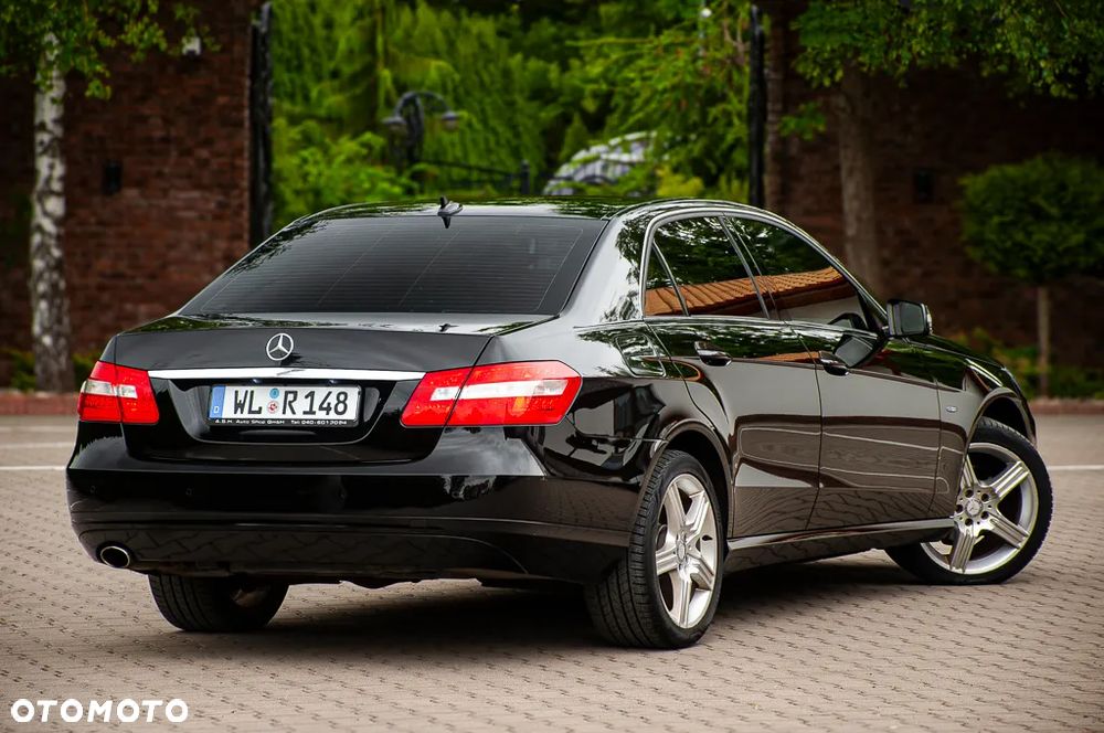 Mercedes-Benz Klasa E 200 BlueEFFICIENCY Elegance - 3