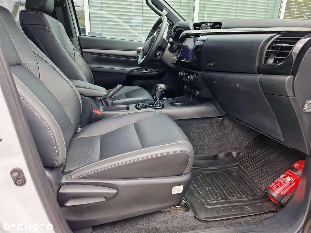 Toyota Hilux 2.8 D-4D mHEV Double Cab Invincible 4x4 - 6