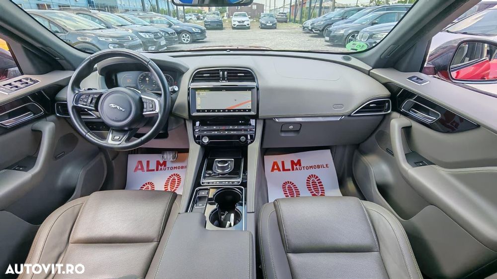 Jaguar F-Pace - 3