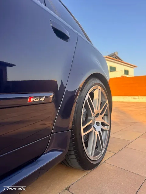 Audi RS4 Avant - 3