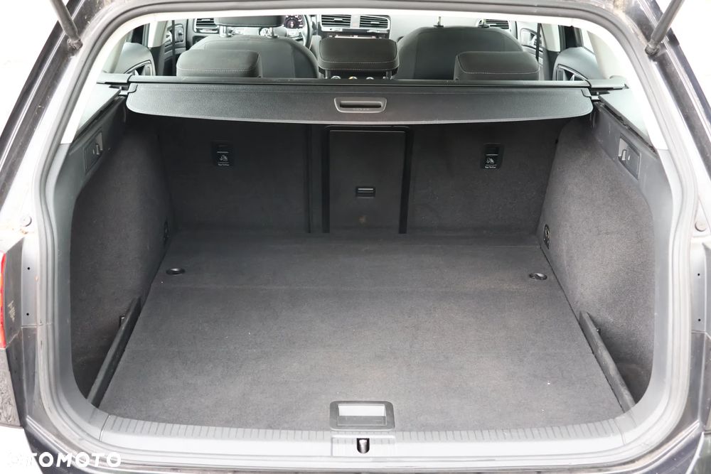 Volkswagen Golf Variant 1.5 eTSI OPF DSG Style - 17