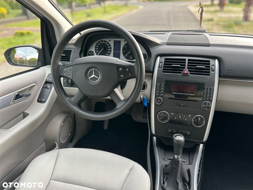 Mercedes-Benz Klasa B 150 - 11