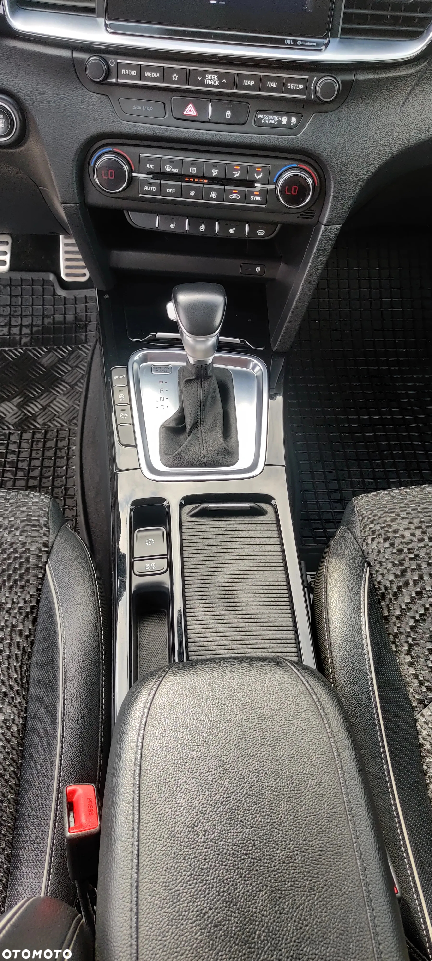 Kia Ceed 1.4 T-GDI L Business Line DCT - 12