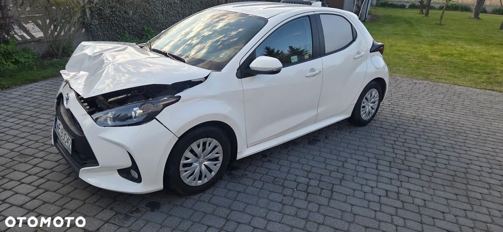 Toyota yaris VAN - 9