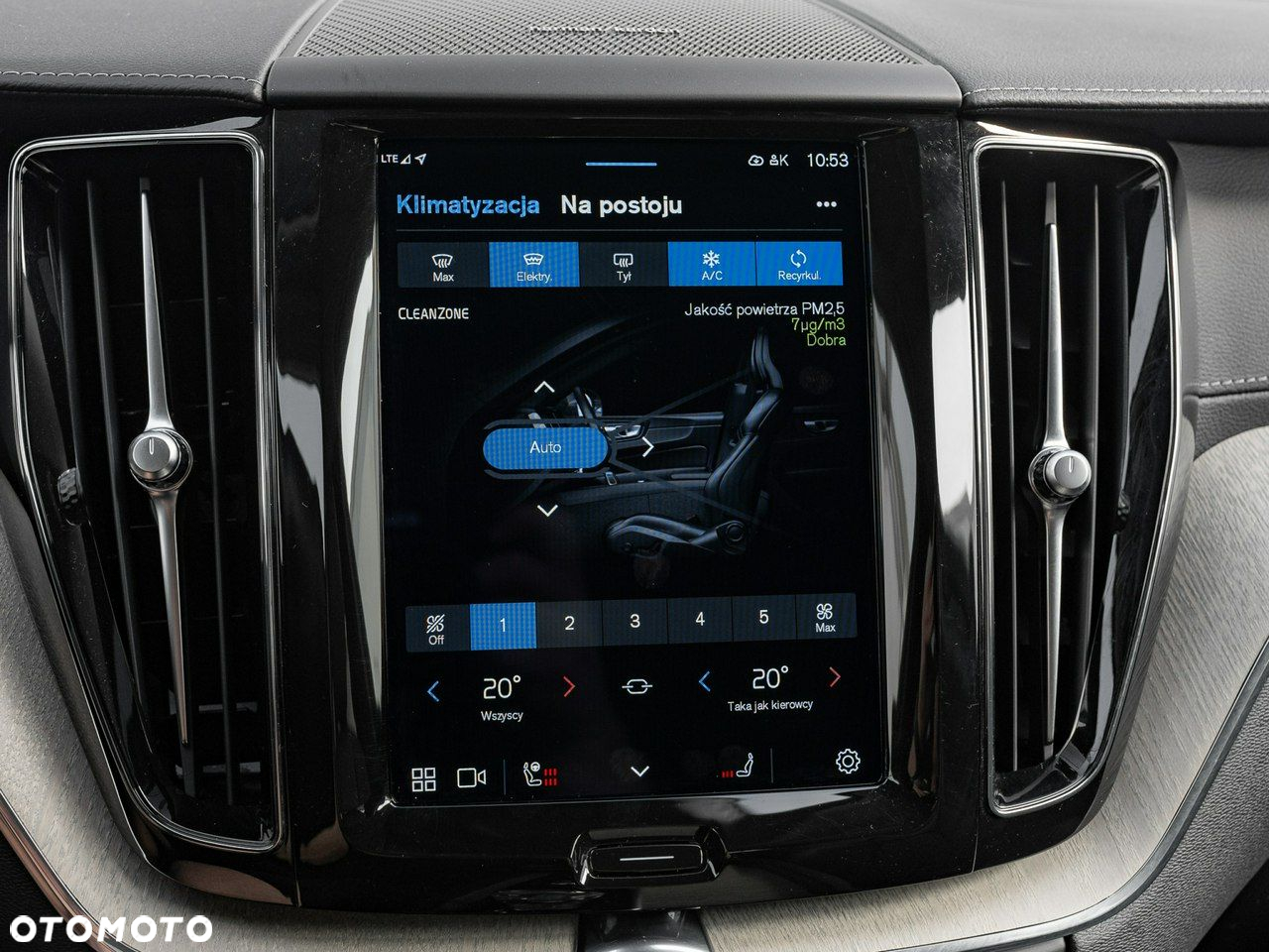 Volvo XC 60 - 22