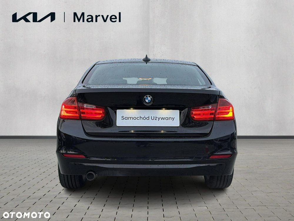 BMW Seria 3 316i - 6