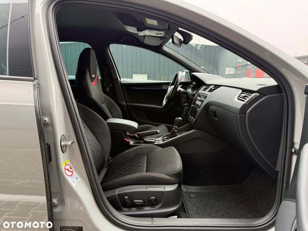 Skoda Octavia 2.0 TDI RS DSG - 15
