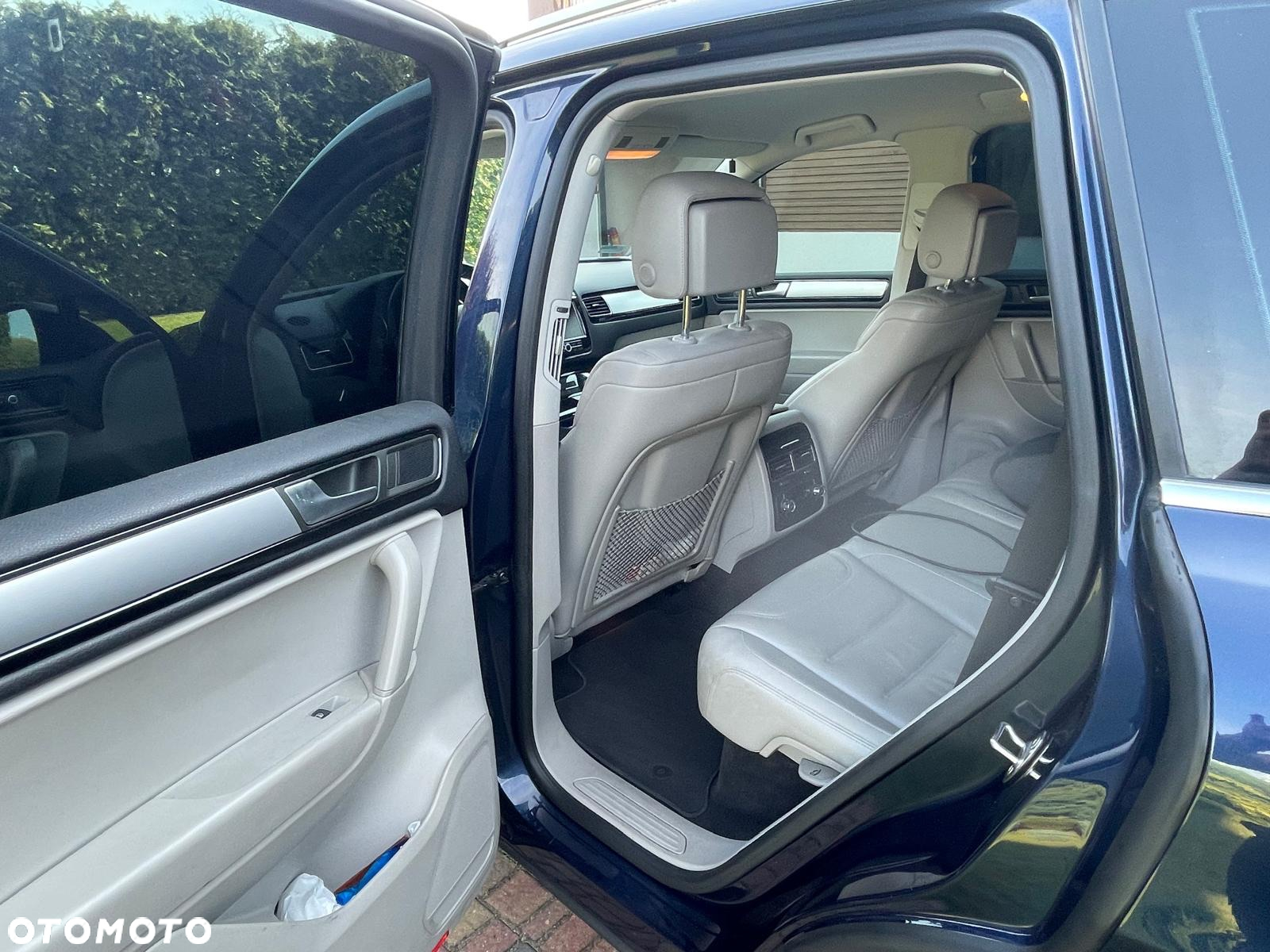 Volkswagen Touareg 3.0 V6 TDI BMT - 9