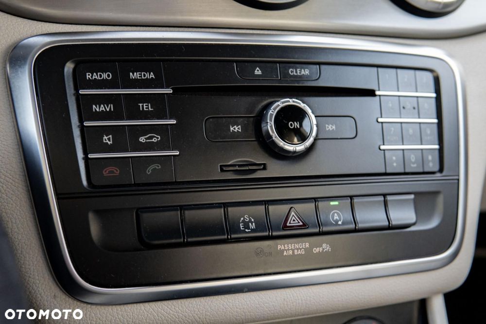 Mercedes-Benz CLA 250 7G-DCT AMG Line - 30