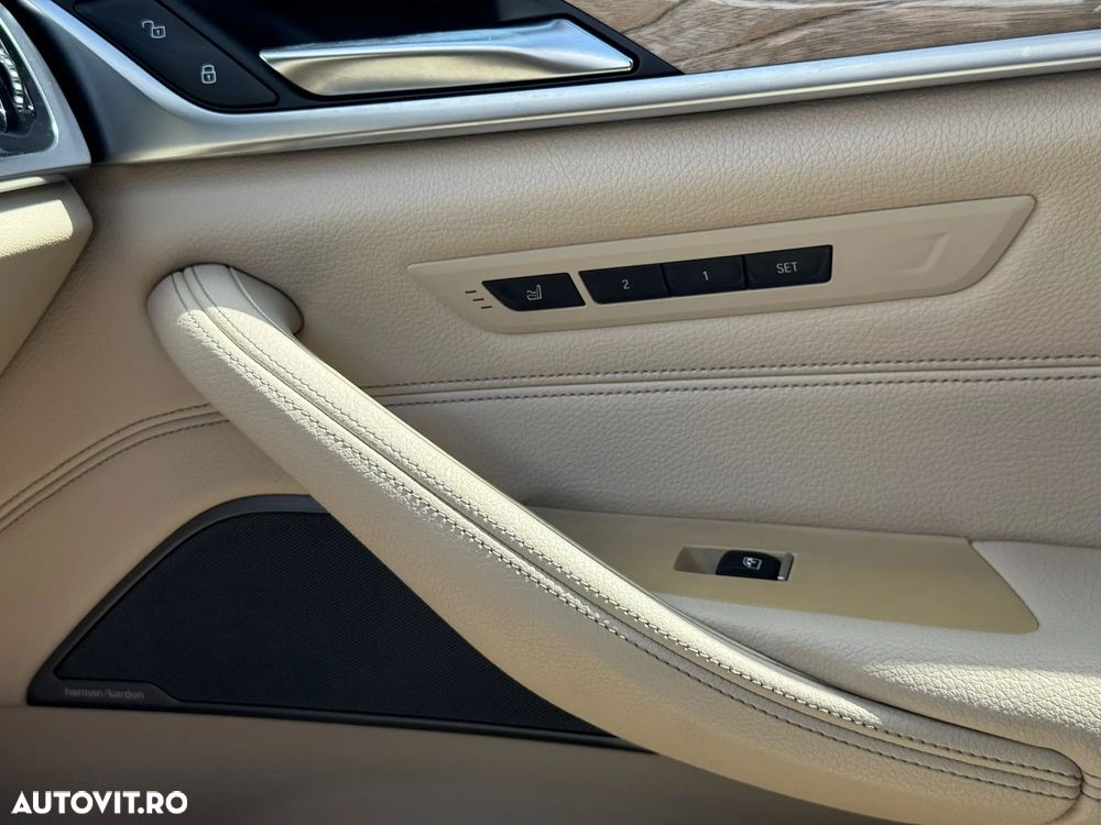 BMW Seria 5 525d AT - 25